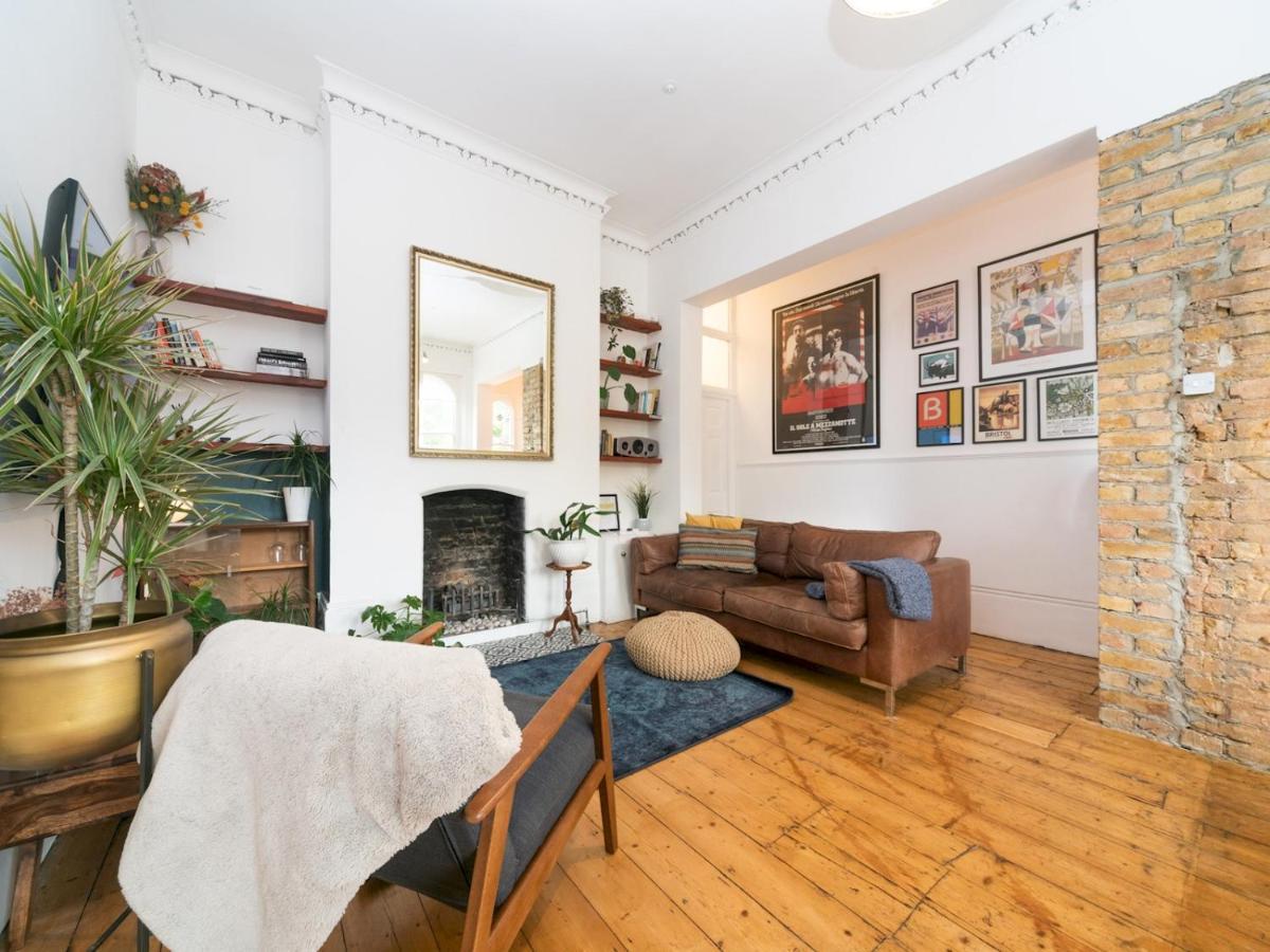 Pass The Keys Rustic And Quirky Flat In Charming Charlton Village London Kültér fotó