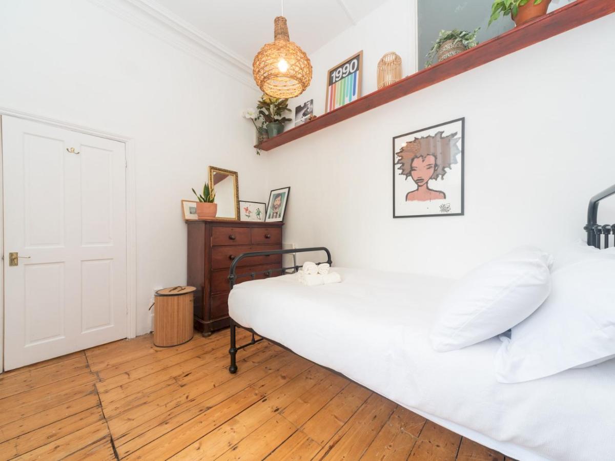 Pass The Keys Rustic And Quirky Flat In Charming Charlton Village London Kültér fotó