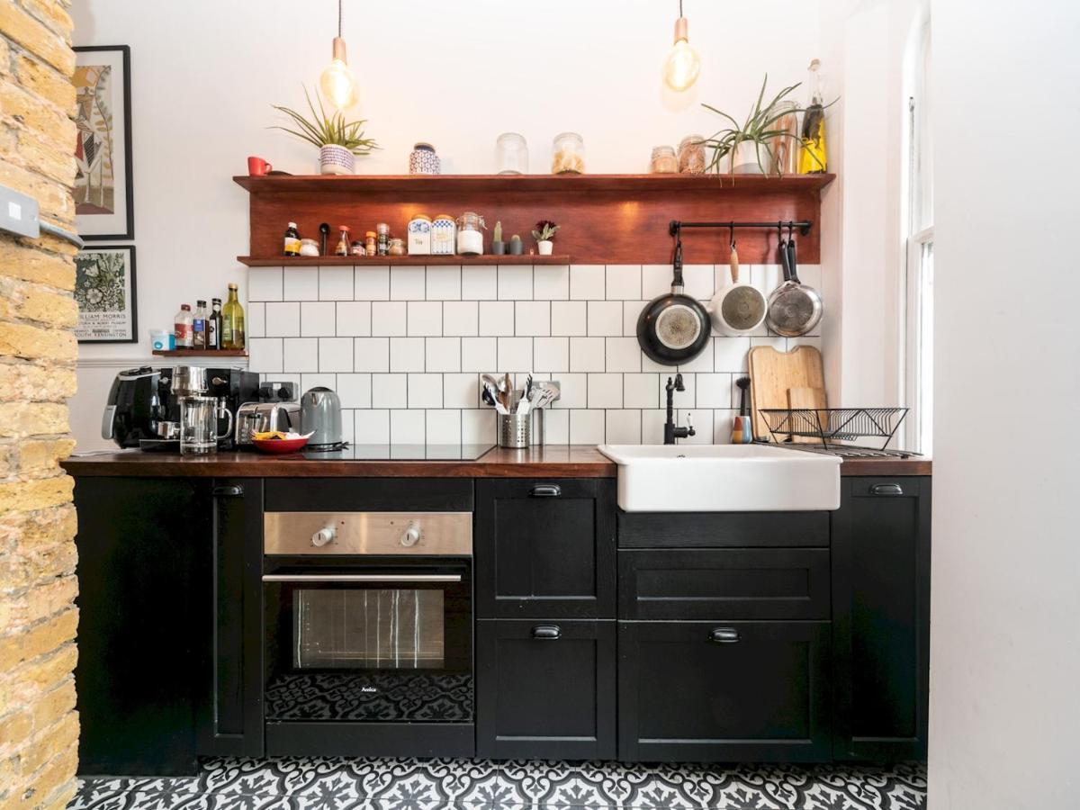 Pass The Keys Rustic And Quirky Flat In Charming Charlton Village London Kültér fotó