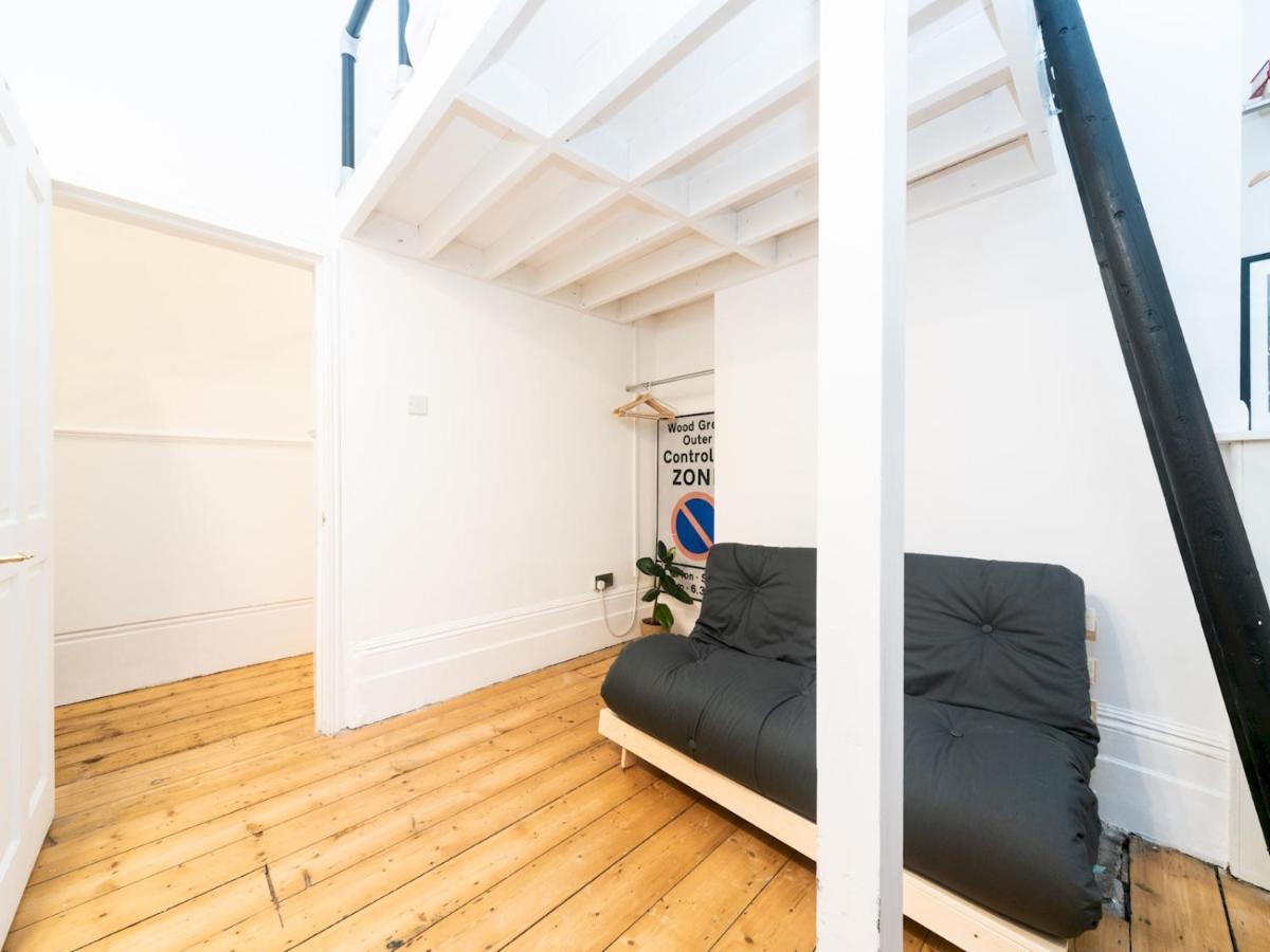 Pass The Keys Rustic And Quirky Flat In Charming Charlton Village London Kültér fotó