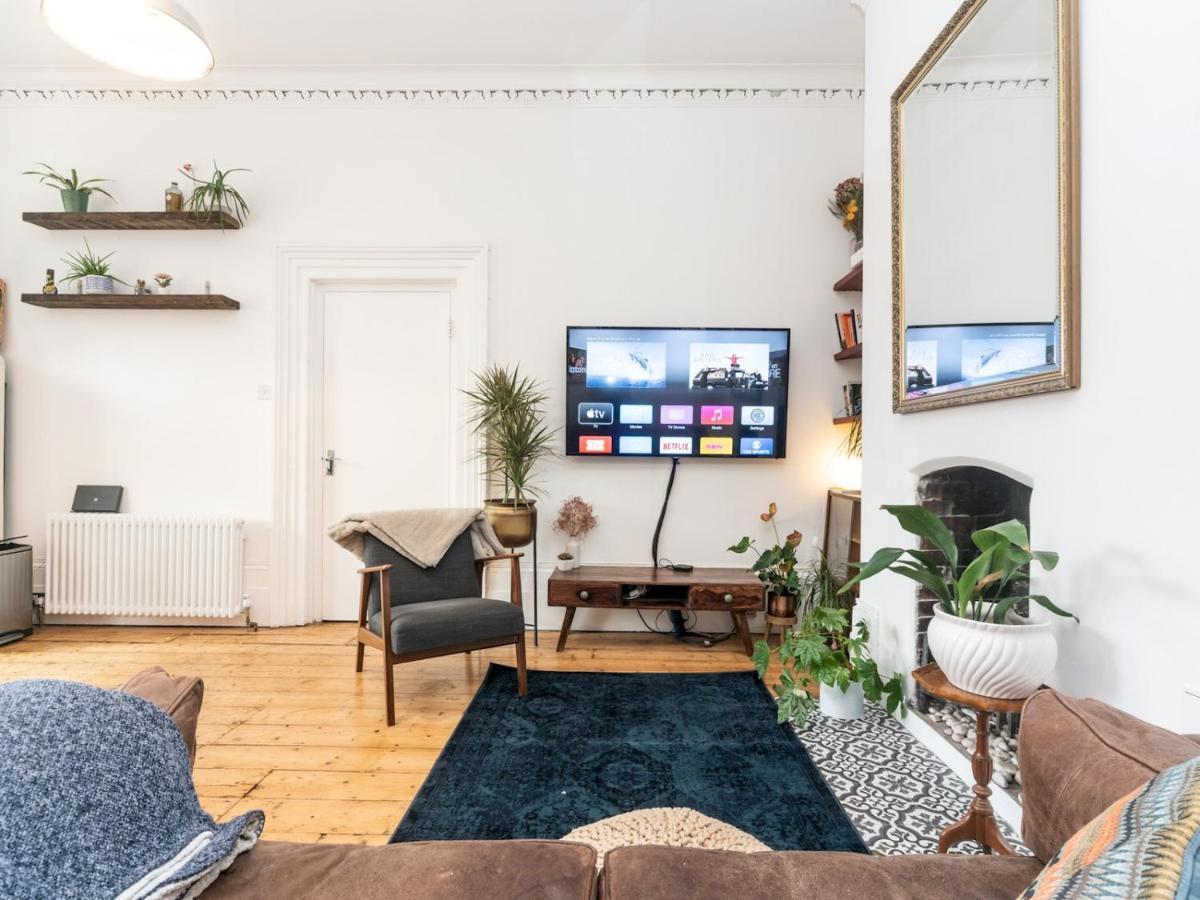 Pass The Keys Rustic And Quirky Flat In Charming Charlton Village London Kültér fotó