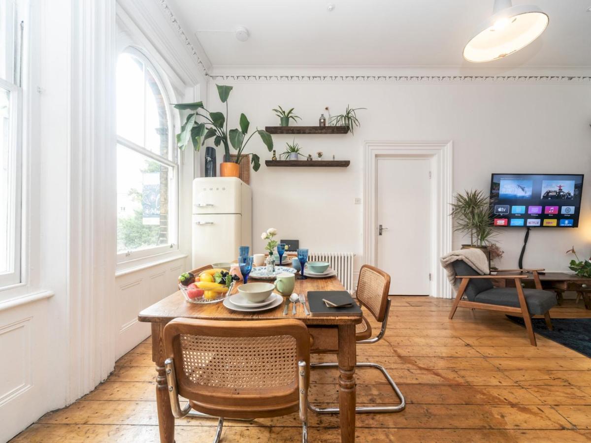 Pass The Keys Rustic And Quirky Flat In Charming Charlton Village London Kültér fotó