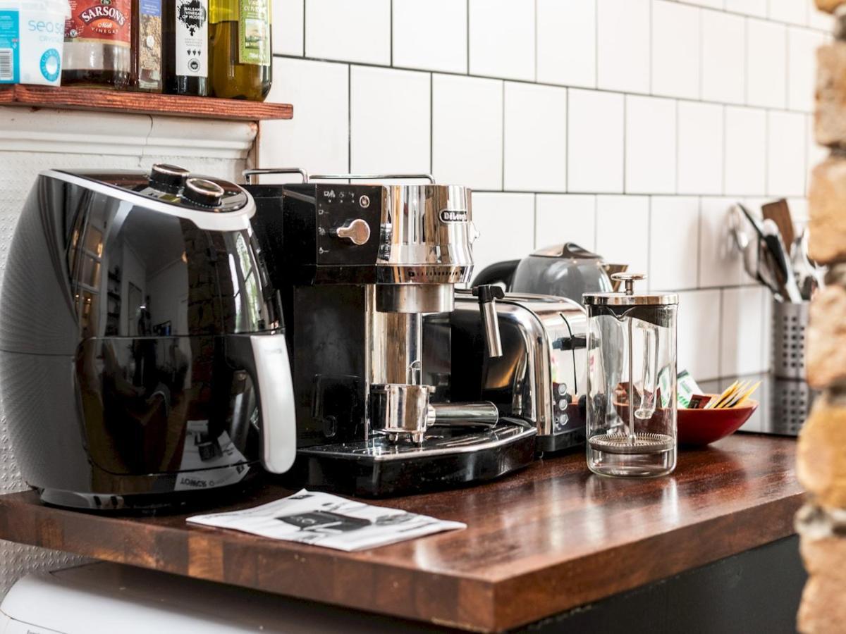 Pass The Keys Rustic And Quirky Flat In Charming Charlton Village London Kültér fotó