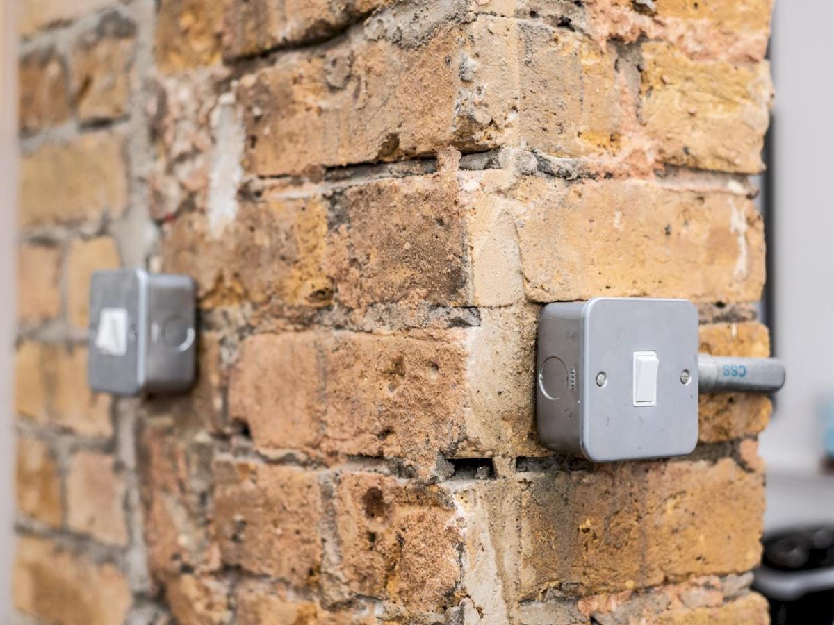 Pass The Keys Rustic And Quirky Flat In Charming Charlton Village London Kültér fotó