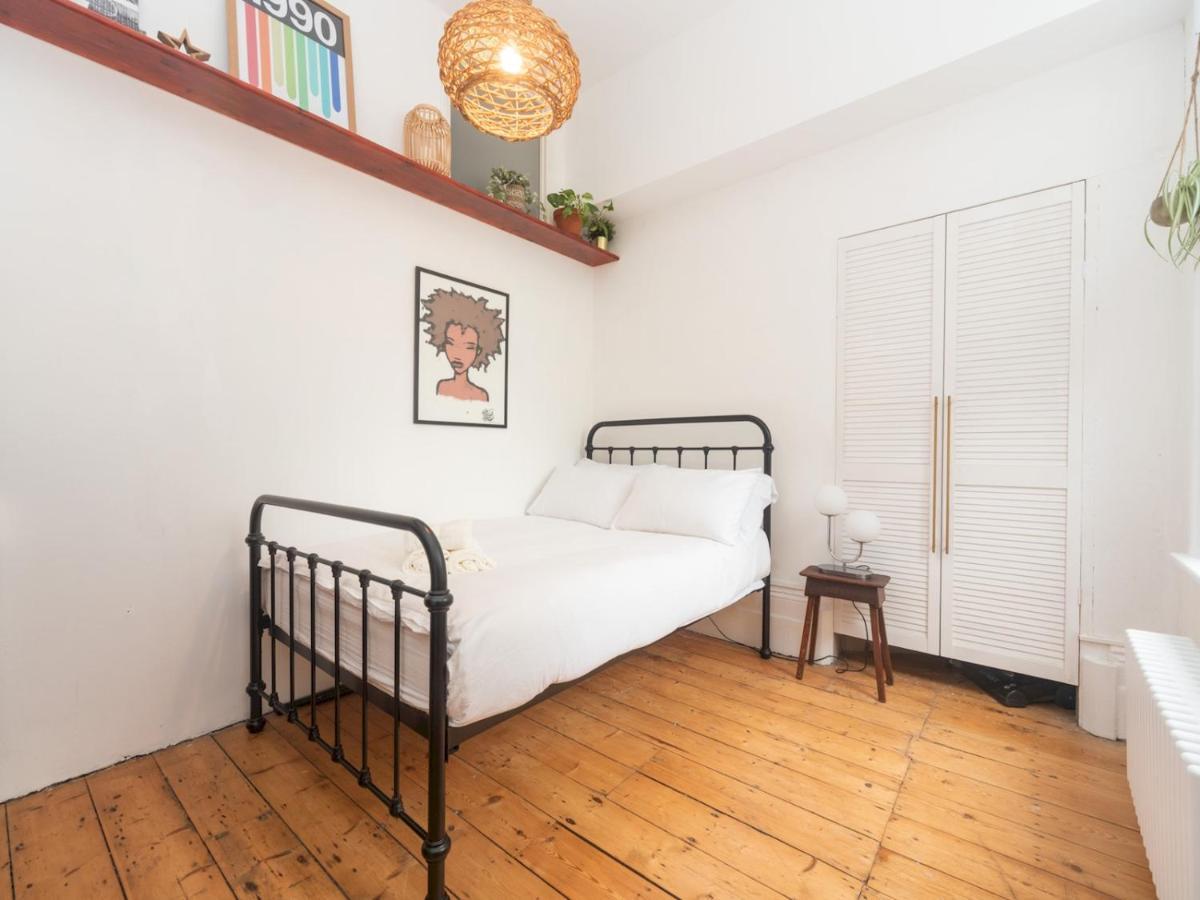 Pass The Keys Rustic And Quirky Flat In Charming Charlton Village London Kültér fotó