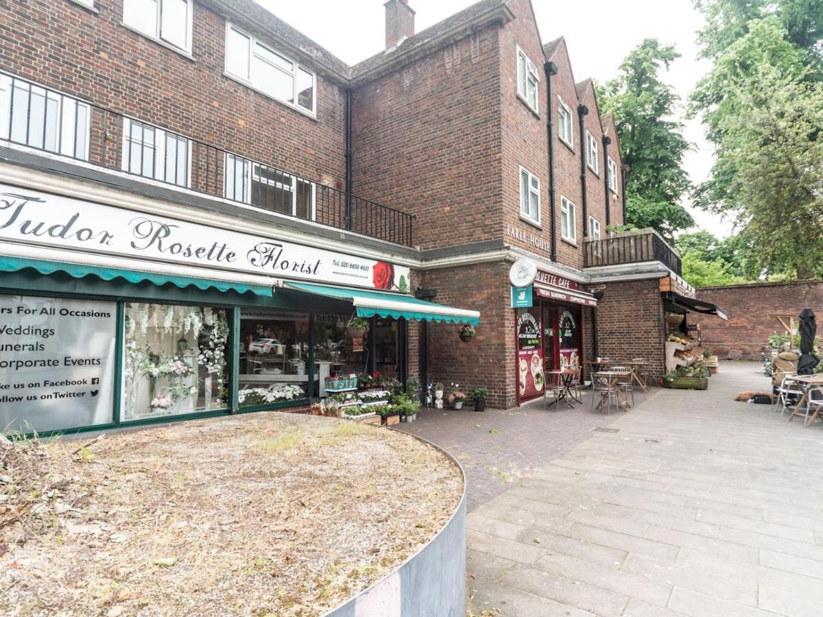Pass The Keys Rustic And Quirky Flat In Charming Charlton Village London Kültér fotó