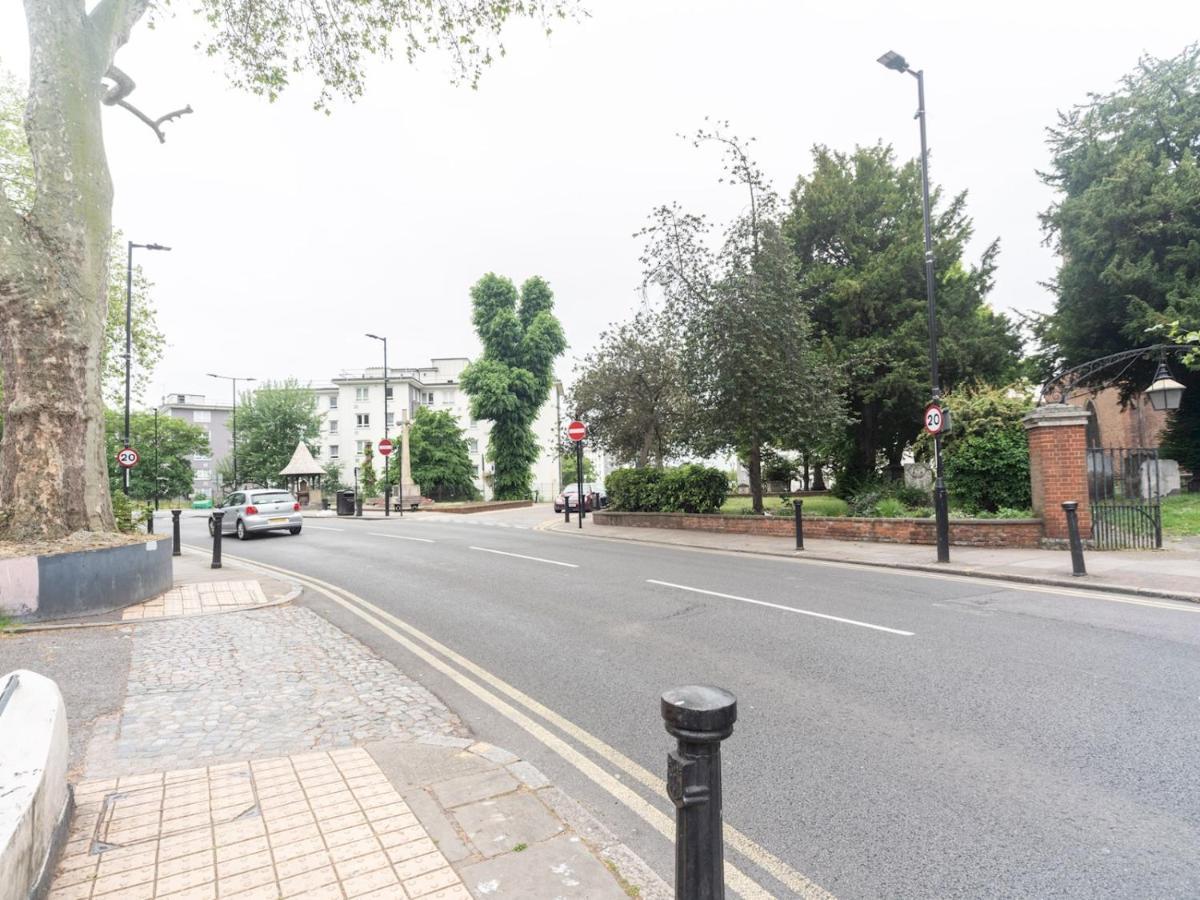 Pass The Keys Rustic And Quirky Flat In Charming Charlton Village London Kültér fotó