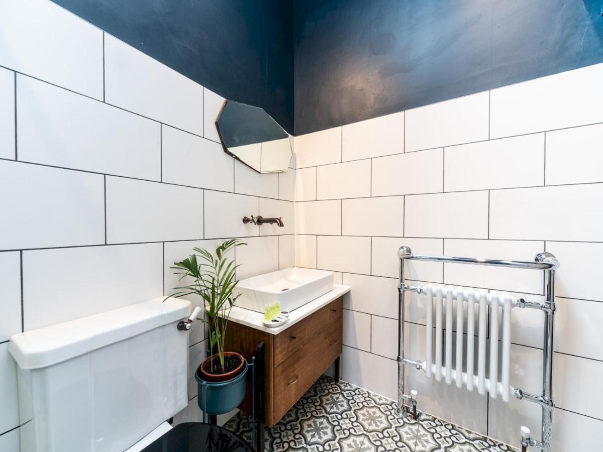 Pass The Keys Rustic And Quirky Flat In Charming Charlton Village London Kültér fotó