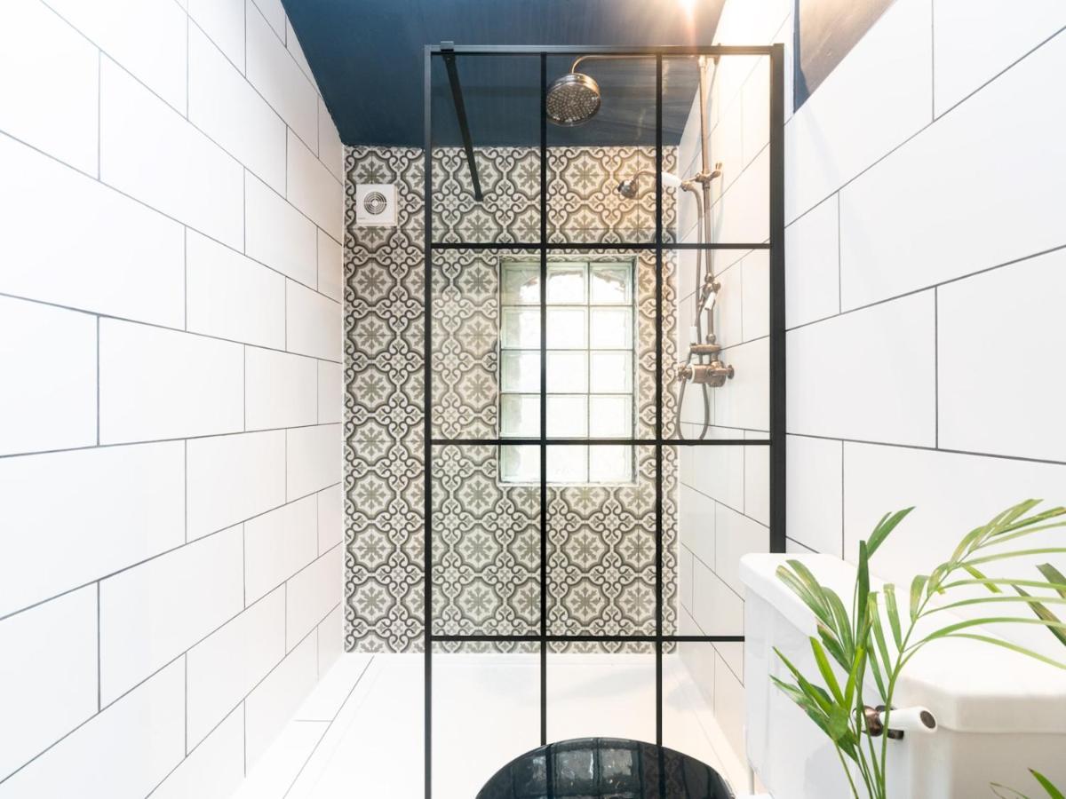 Pass The Keys Rustic And Quirky Flat In Charming Charlton Village London Kültér fotó